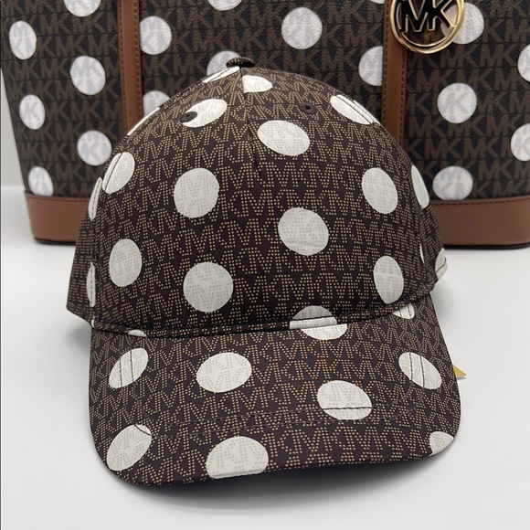 Michael Kors Women's Baseball Cap Hat Adjustable OS Chocolate BROWN DOTS
NWT - Picture 1 of 16